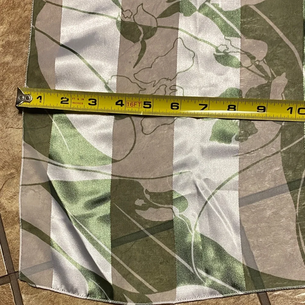 Chic Green and white Floral/Abstrat Patterned Scarf Layering Accessorize